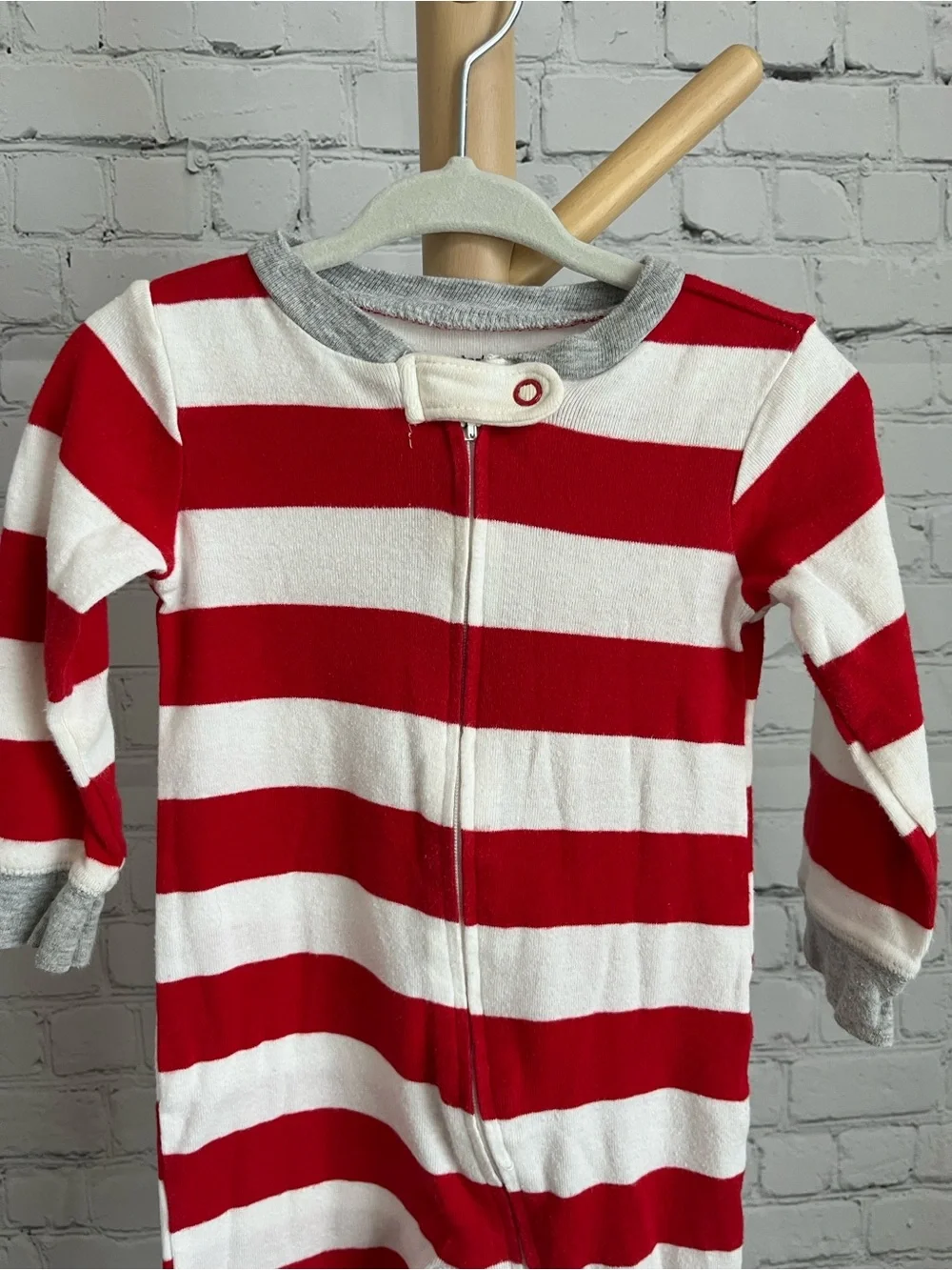 ⭐️⭐️PICK 5 / $20 Carter's Red & White Striped Footed One-Piece